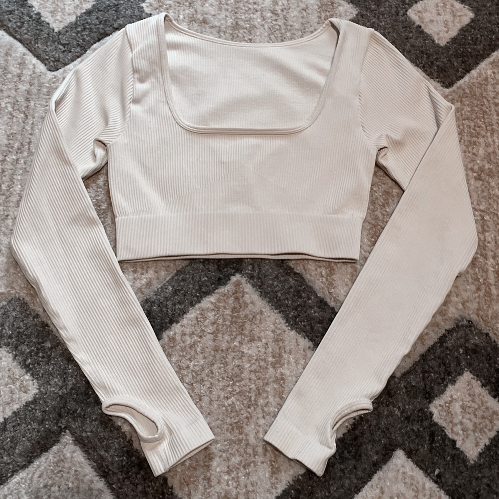 OQQ small ribbed seamless workout long sleeve square neckline crop top